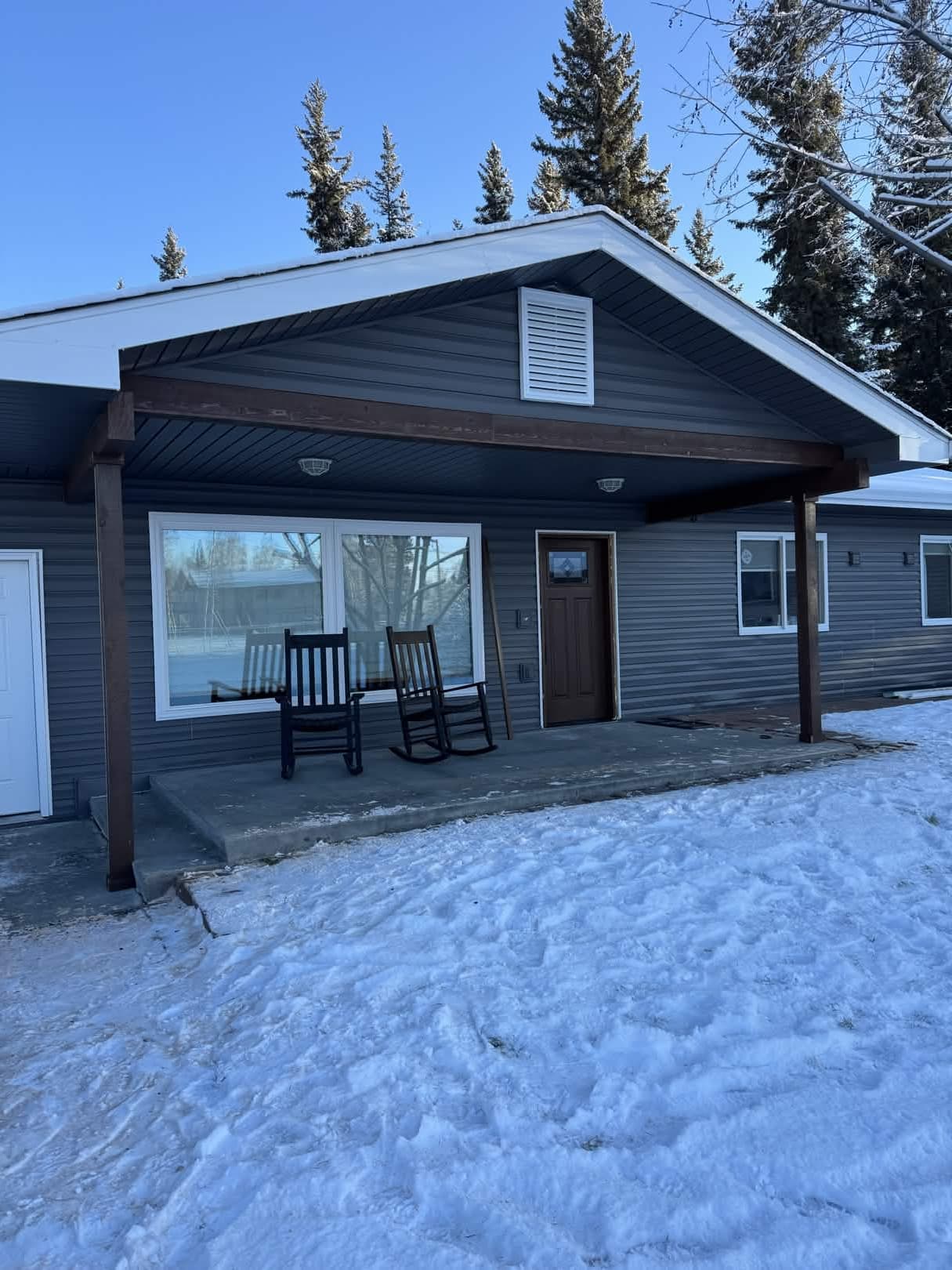 Golden Hammer Construction — Contact